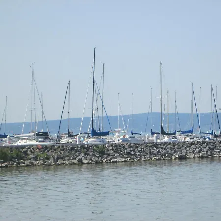 Fenyves Balatonfenyves