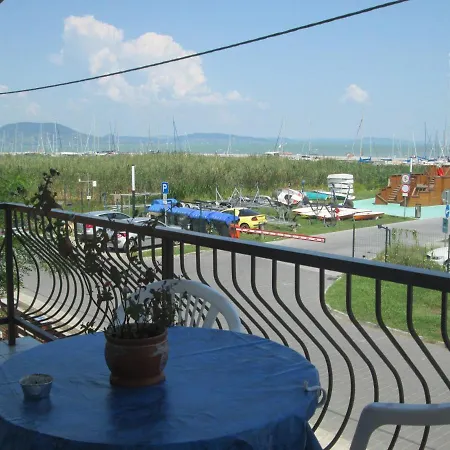 Apartament Fenyves Balatonfenyves