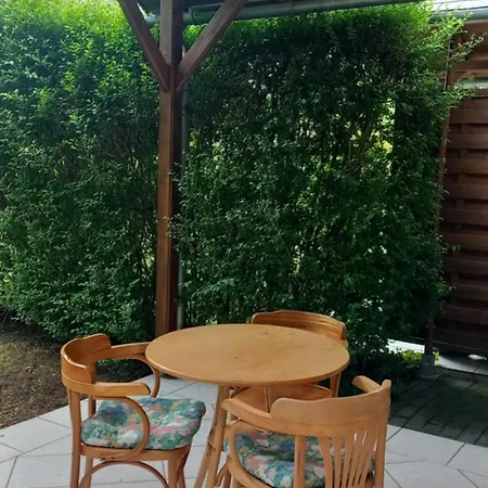 Fenyves Apartament *